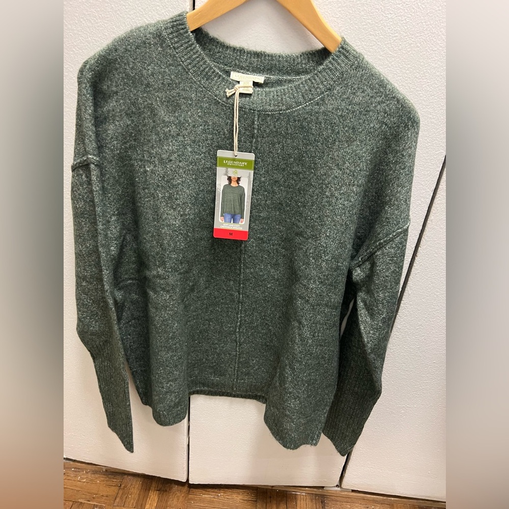 Legendary Outfitters green sweater. Brand new with tags on. Size M.